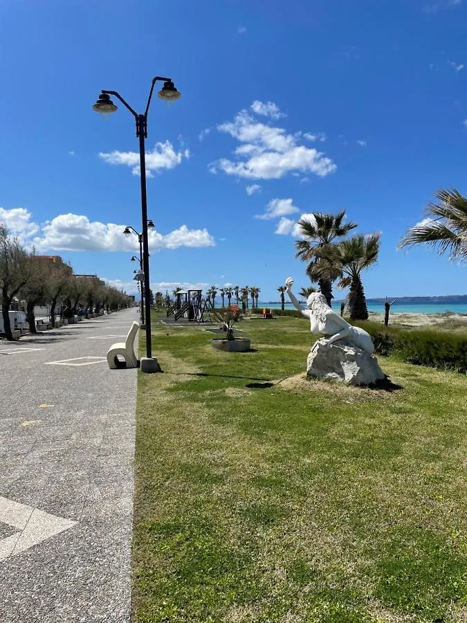 La Baia Di Ulisse Villa Venetico 0*,